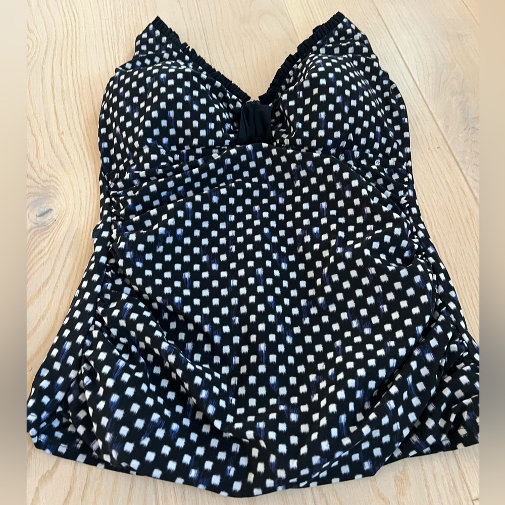 Profile By Gottex Black and White One Piece Swimwear